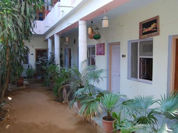 Aroma Hotell Pushkar Exteriör bild