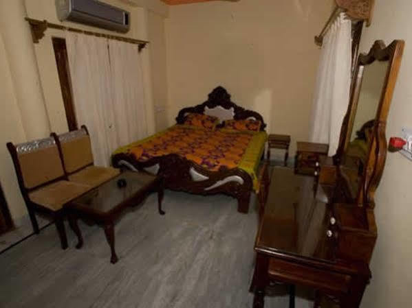 Aroma Hotell Pushkar Exteriör bild